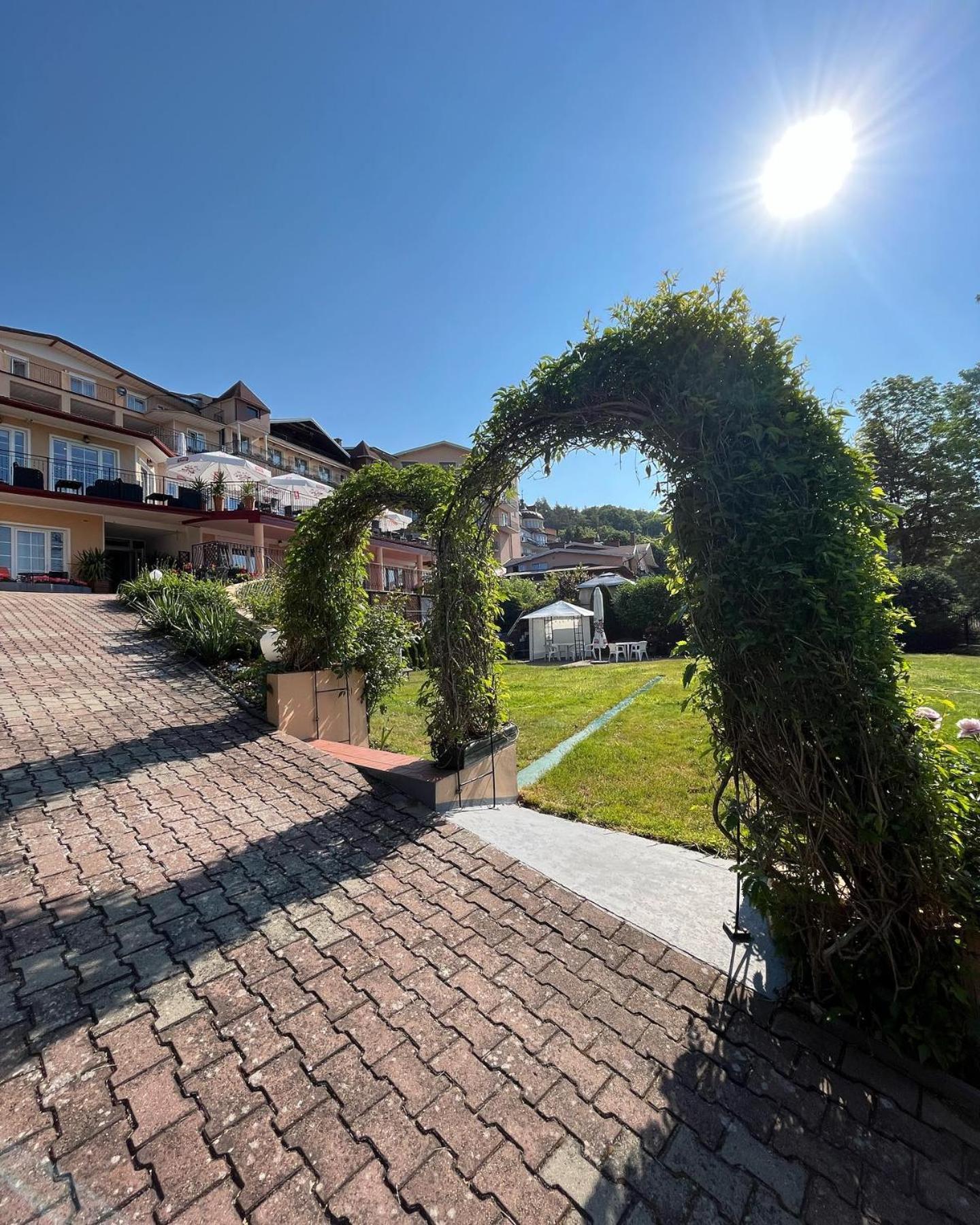 Hotel Eva Mrągowo Exteriér fotografie
